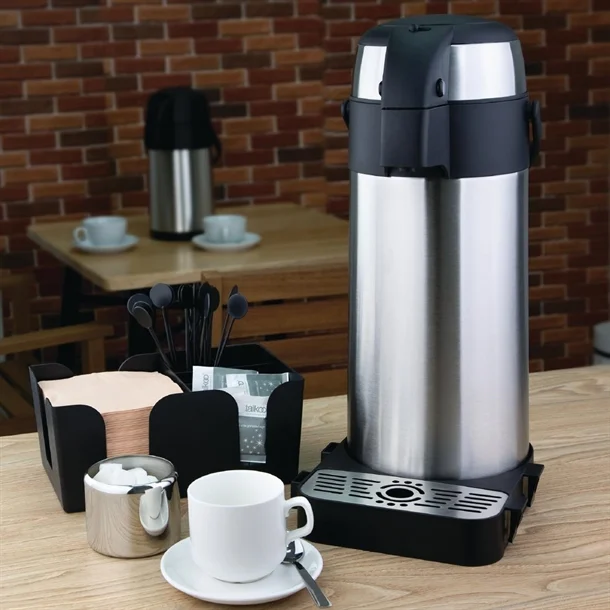 Thermos professionnel Capacité 5 L. Matériau: acier inoxydable. Double paroi. 